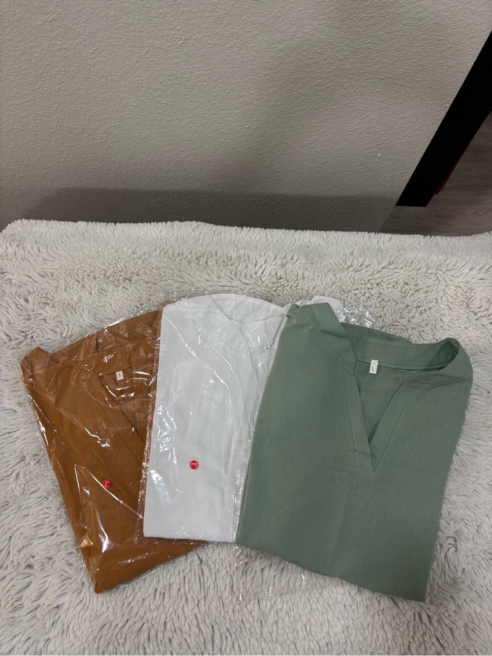Amazon 3 Blouses in Sage Gold & White Split Neck Cuffed Short Sleeve Sz L